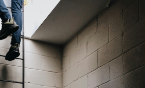 Arbeidsongevallen: zorgplichten van werkgevers bij valgevaar