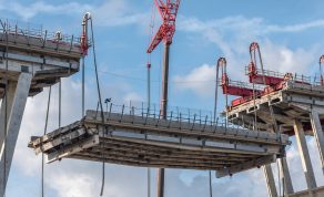 Feitelijk leidinggeven aan sanctieovertredingen